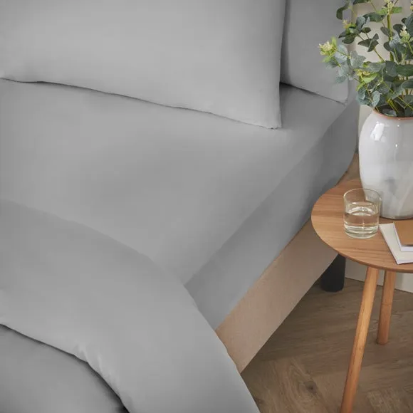 Super Soft Microfibre Plain Fitted Sheet 1