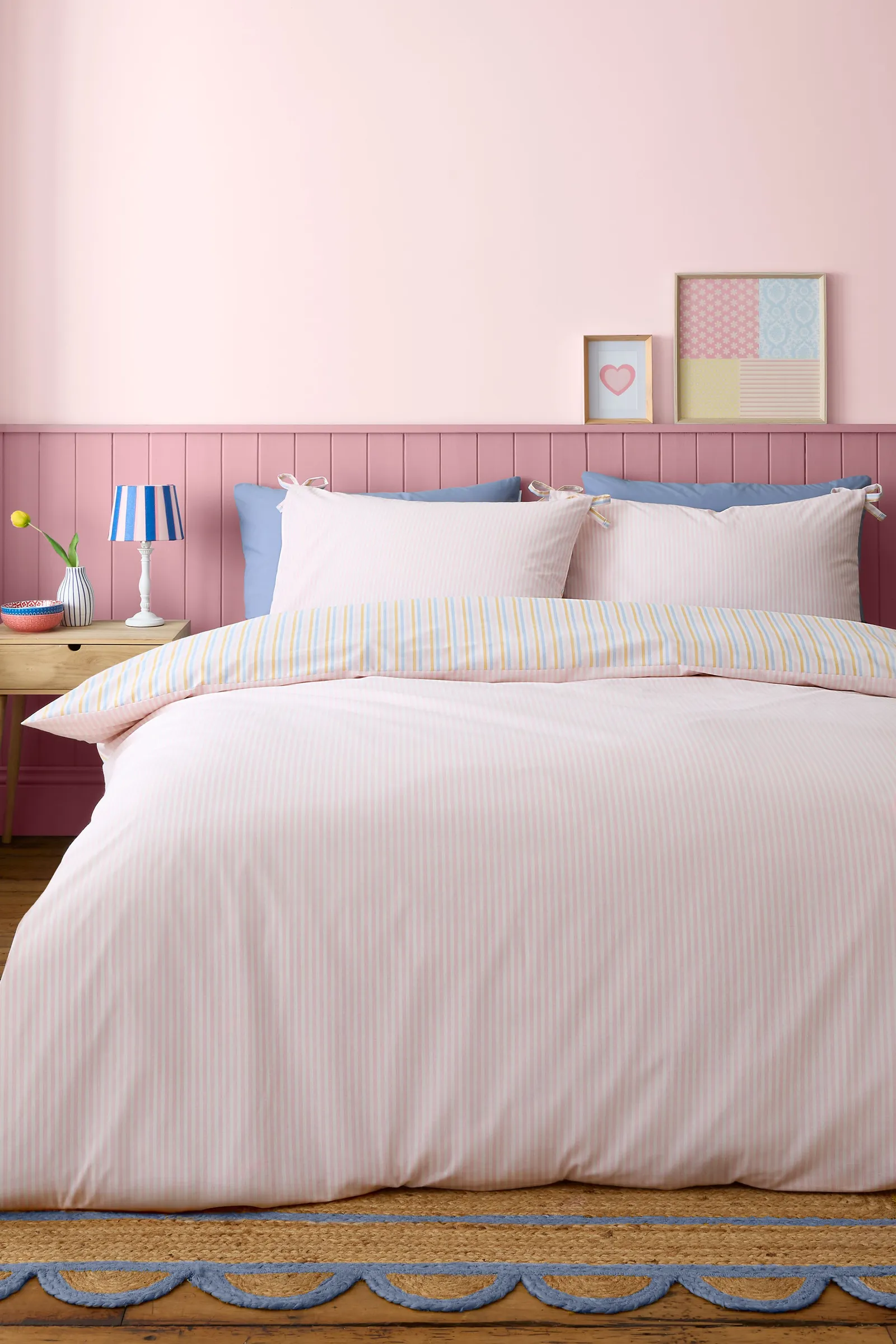 Catherine Lansfield 'Brighton Stripe' Bow Trim Duvet Cover Set 2