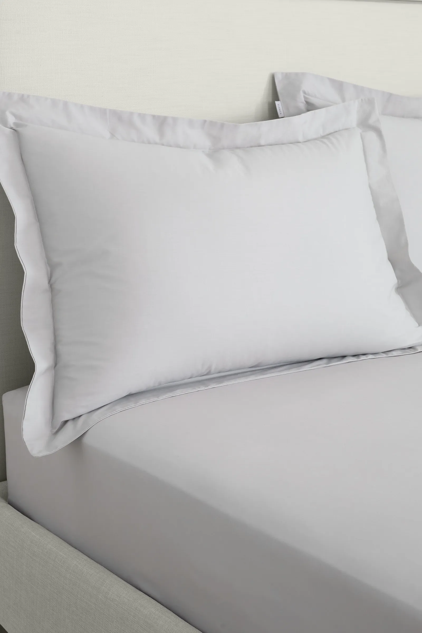 Bianca '200 Thread Count Cotton Percale' Oxford Pillowcases in Grey