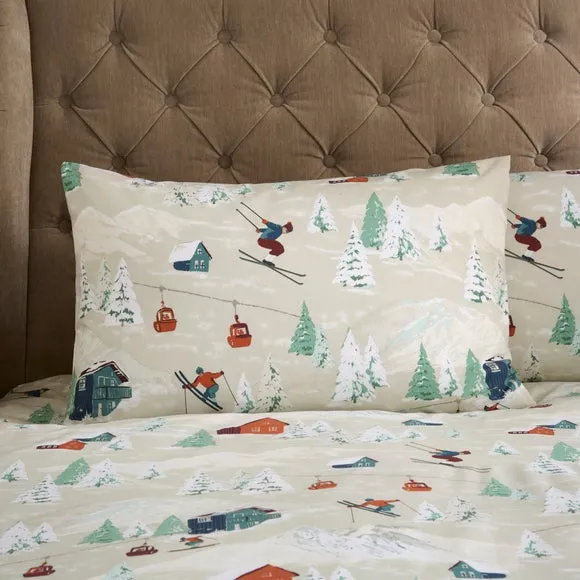 Ski Scene Duvet Cover and Pillowcase Set 4