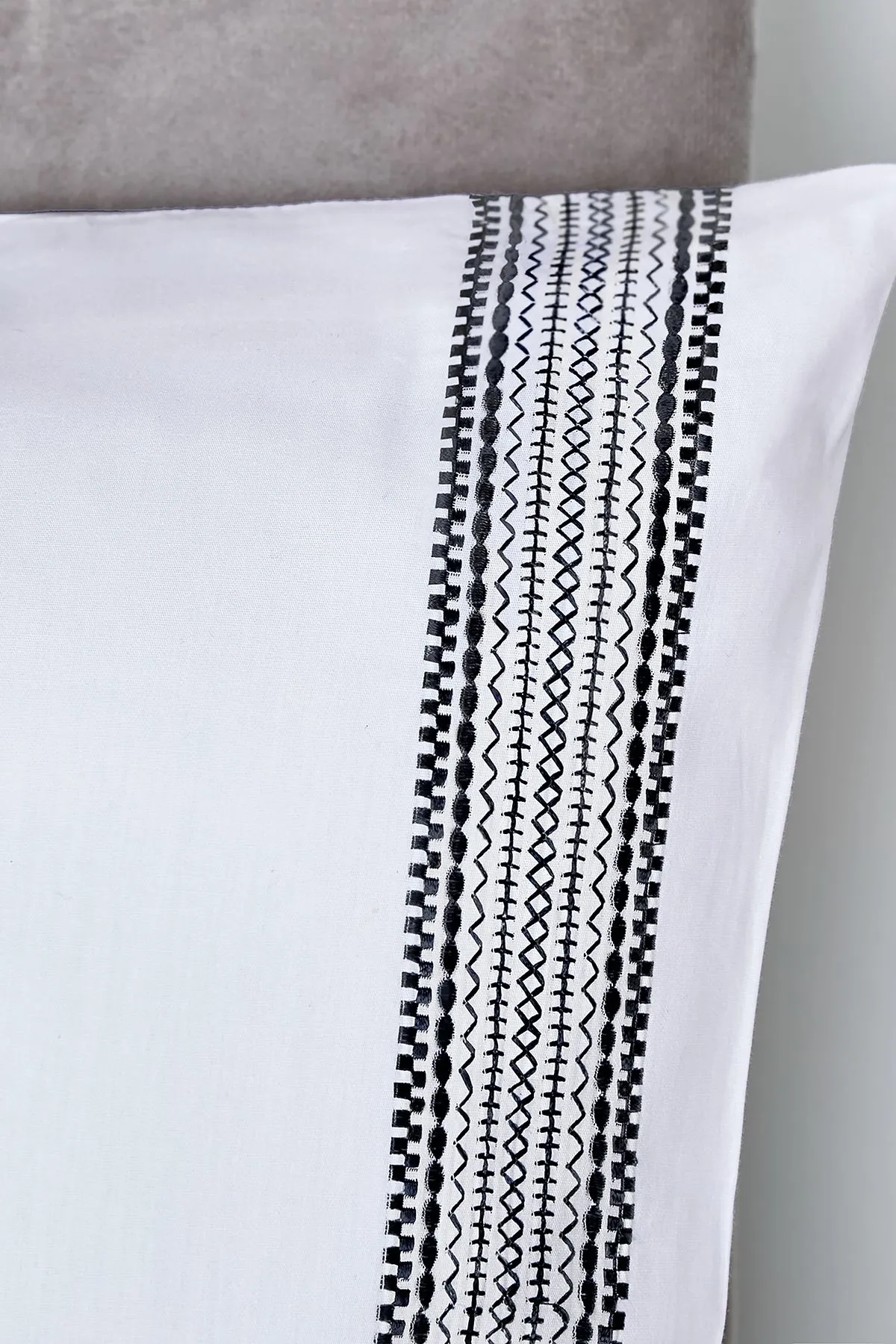 Appletree 'Embroidered Band' 100% Cotton Embroidered Duvet Cover Set in Black 2