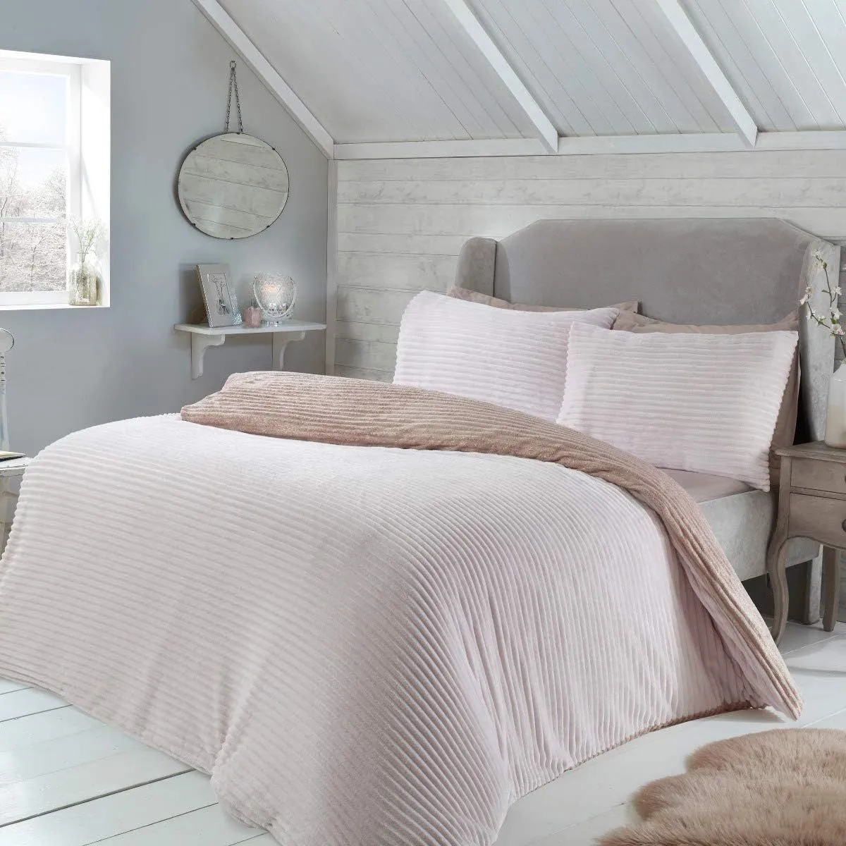 Smart Living Luxurious Reversible Sparkle Ribbed Fleece Duvet Cover with Pillowcases in Pink 5