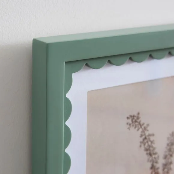 Remi Scalloped Photo Frame 2