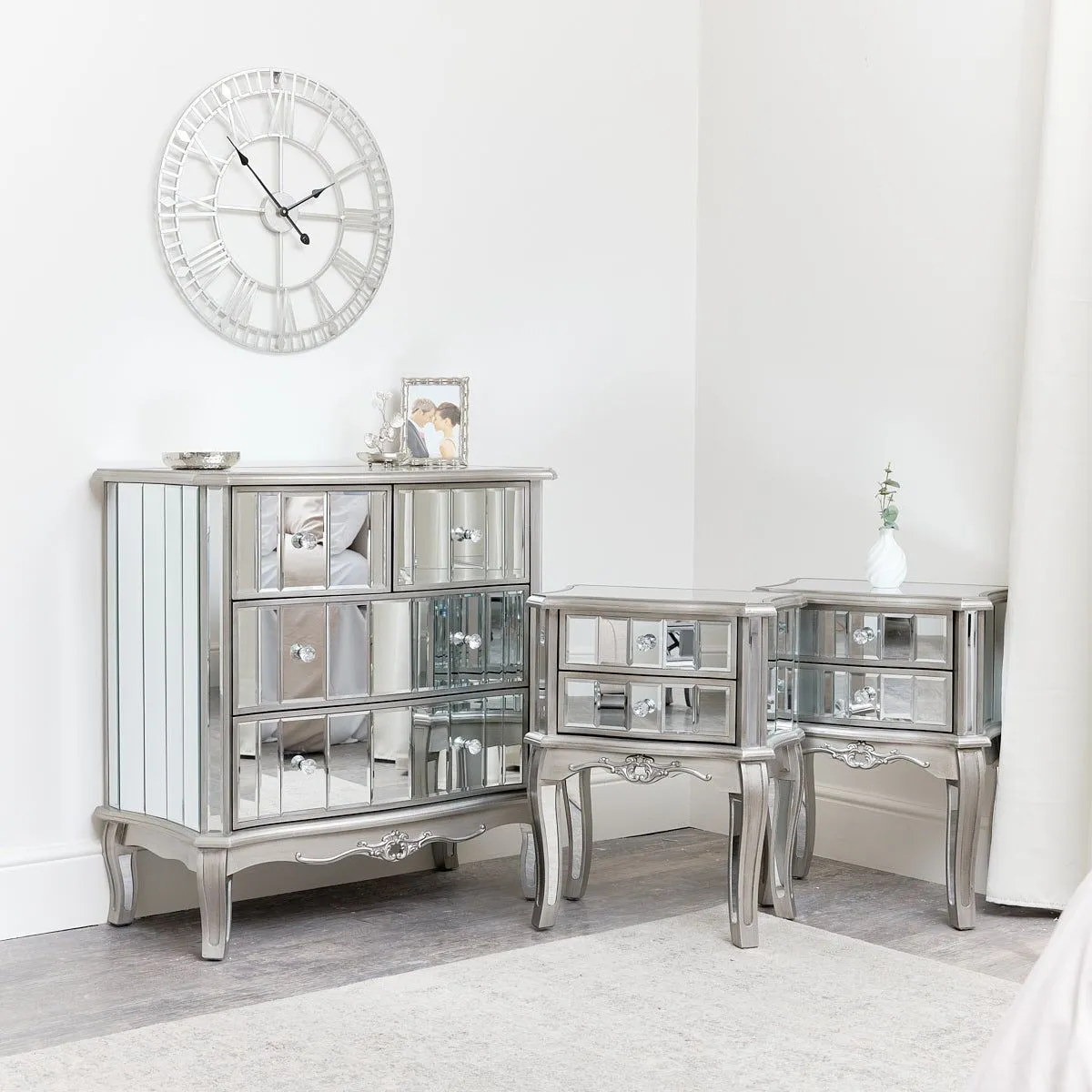 Melody Maison Bedroom Furniture, Silver Mirrored Chest Of Drawers & Pair Of Bedside Tables - Tiffany Range in Metallic Silver