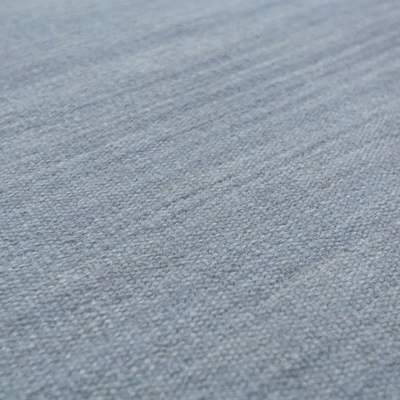 Wool Flatweave Fringed Rug 2