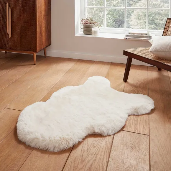 Super Teddy Faux Sheepskin Rug