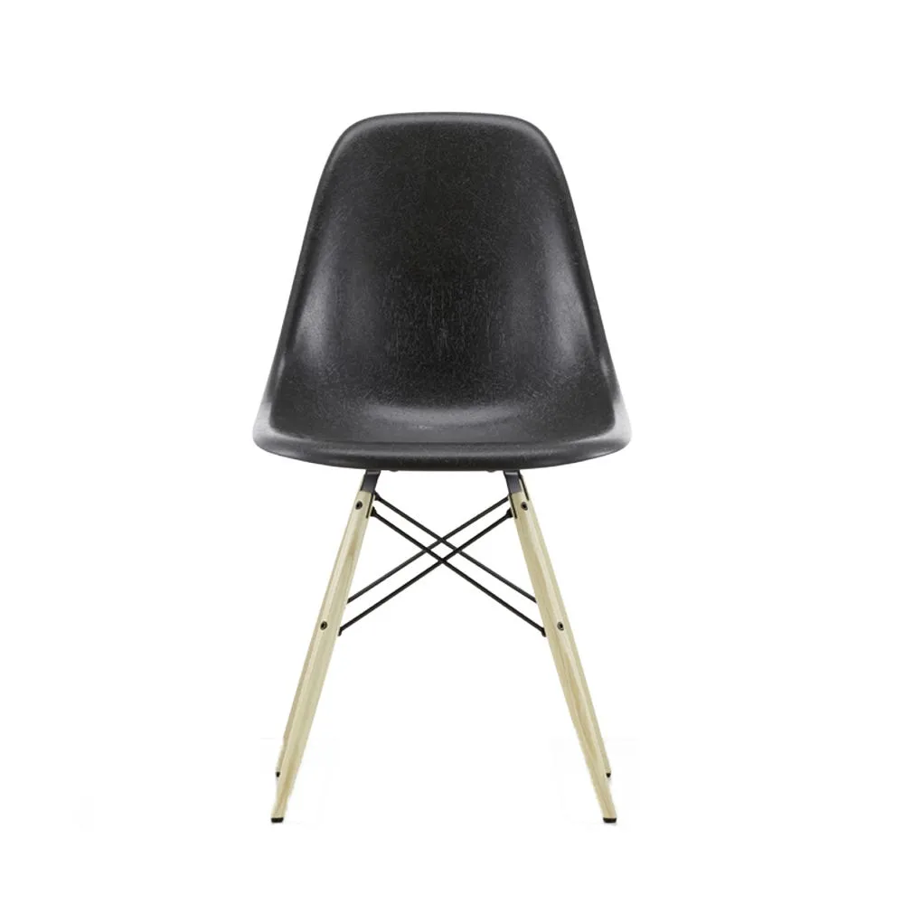 Vitra Eames Fibreglass Chair DSW Eames Navy Blue 65 Ash Honey Tone 05 Glides 3