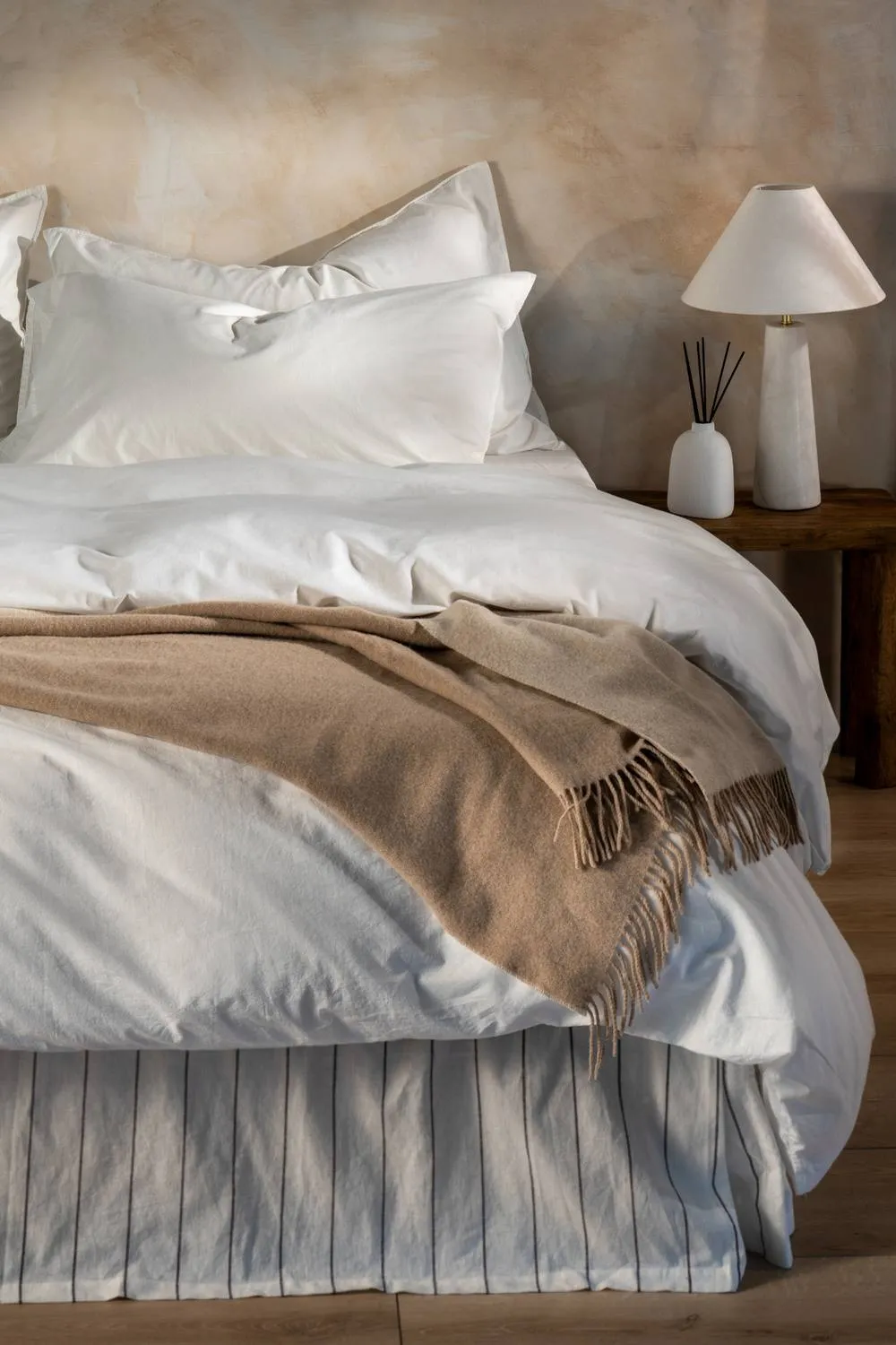 Soak&Sleep White Stonewashed Cotton 30cm Fitted Sheet 3
