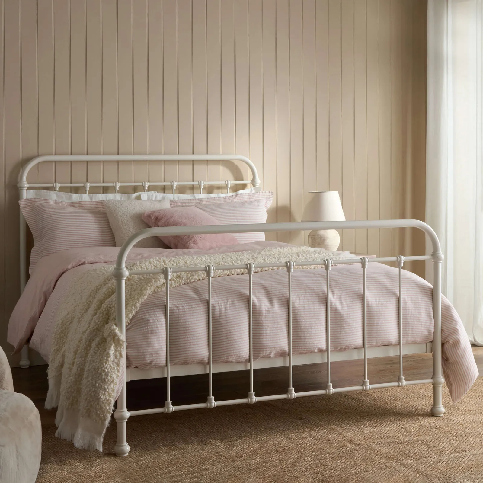 Oliver Bed, Double - White, Double