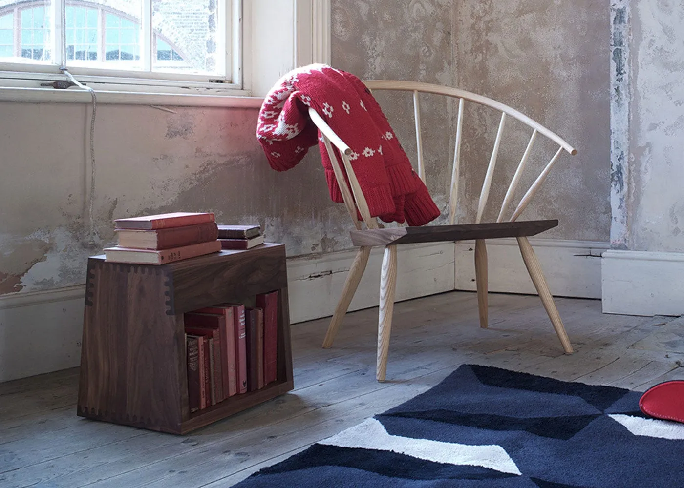 De La Espada Maia Tall Side Table Walnut 2