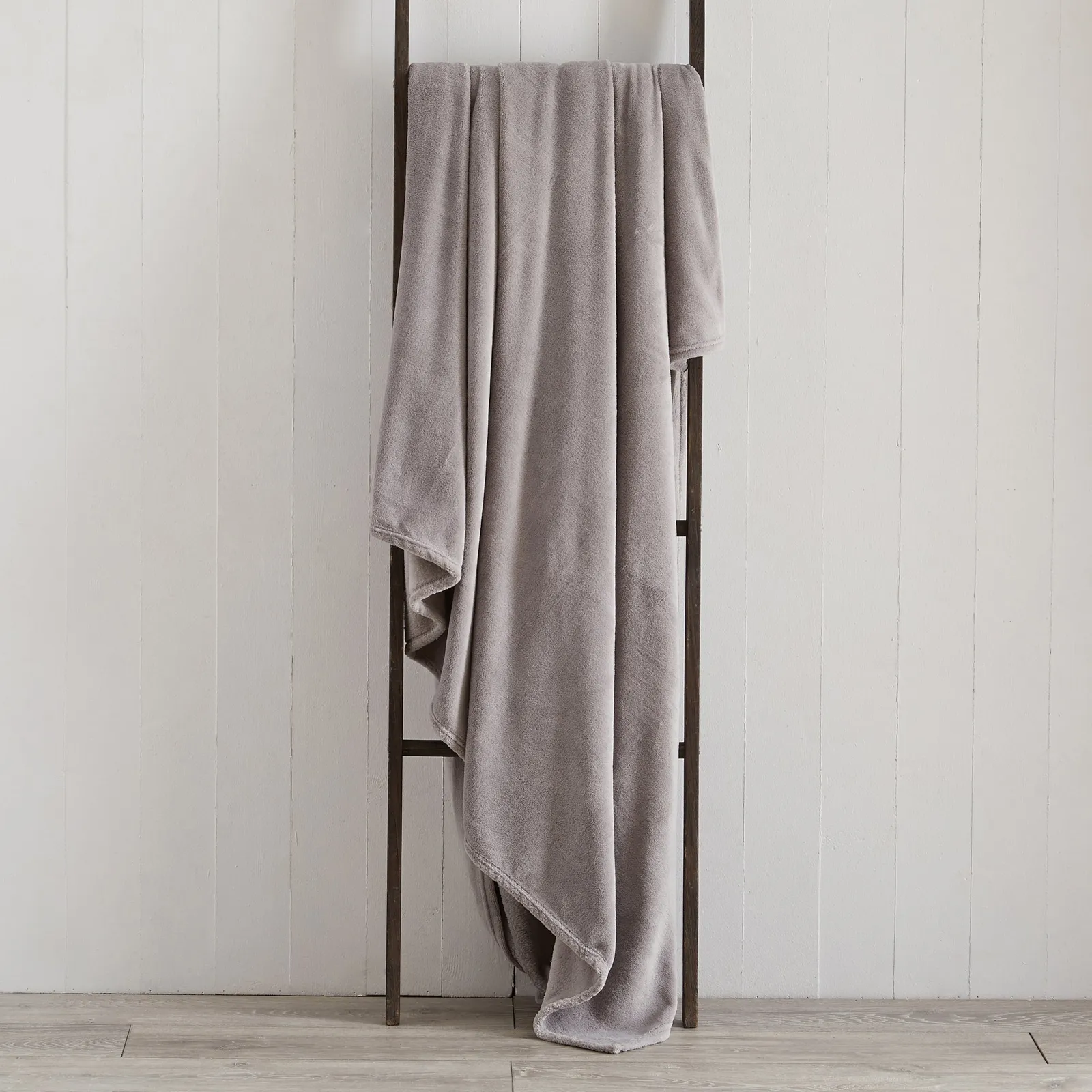 Seriously Soft 220cm x 220cm Throw Grey