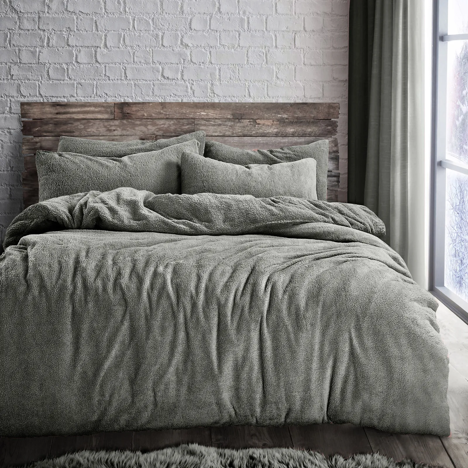 Velosso Plain Teddy Warm & Cosy Duvet Cover & Pillowcase Set in Grey
