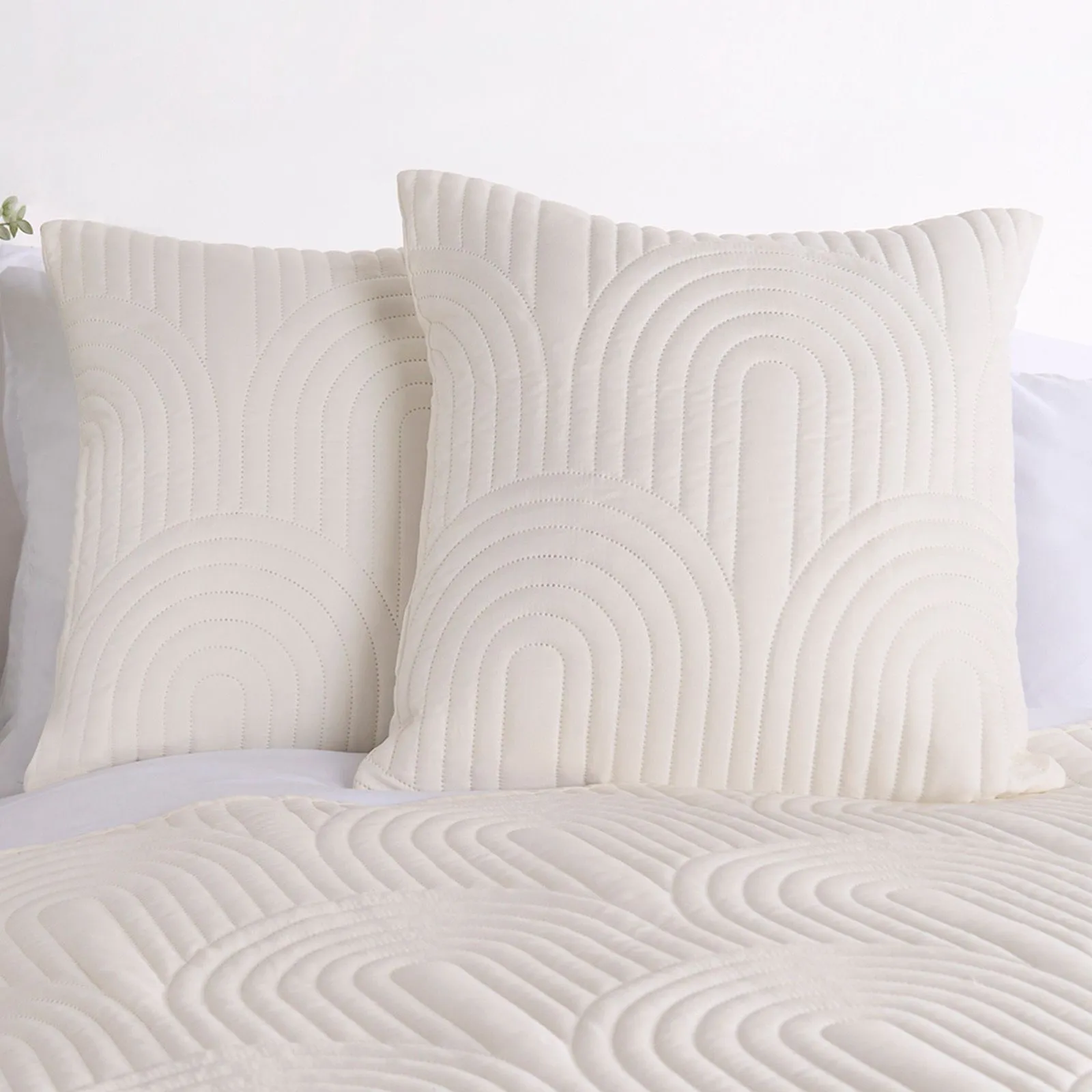 OHS 4 Pack Arches Pinsonic Cushion Covers in Cream