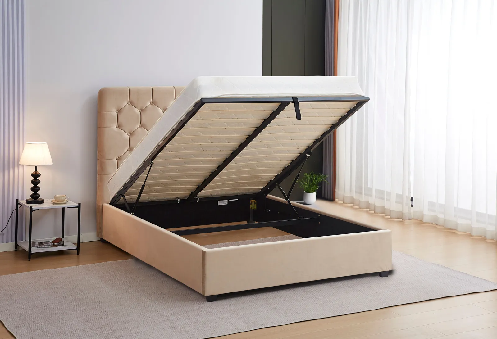 Seconique Madison Ottoman 5' Bed (King) in Fawn 2