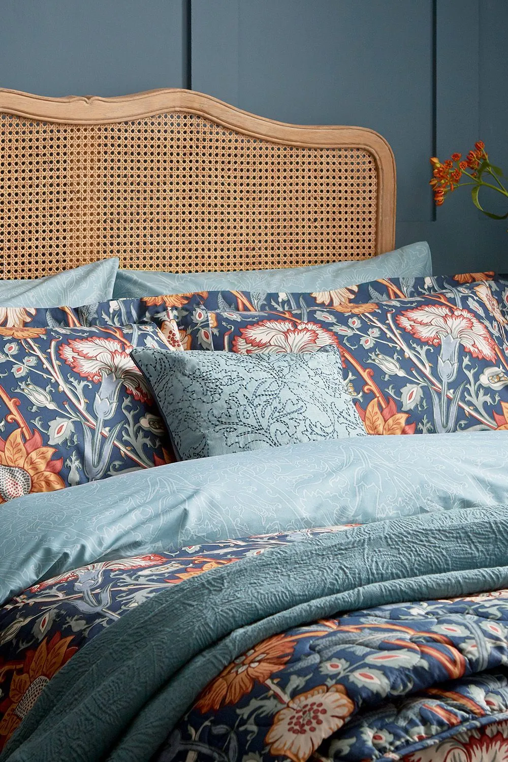 Morris & Co 'Pink & Rose Teal' Duvet Cover Set in Teal 2