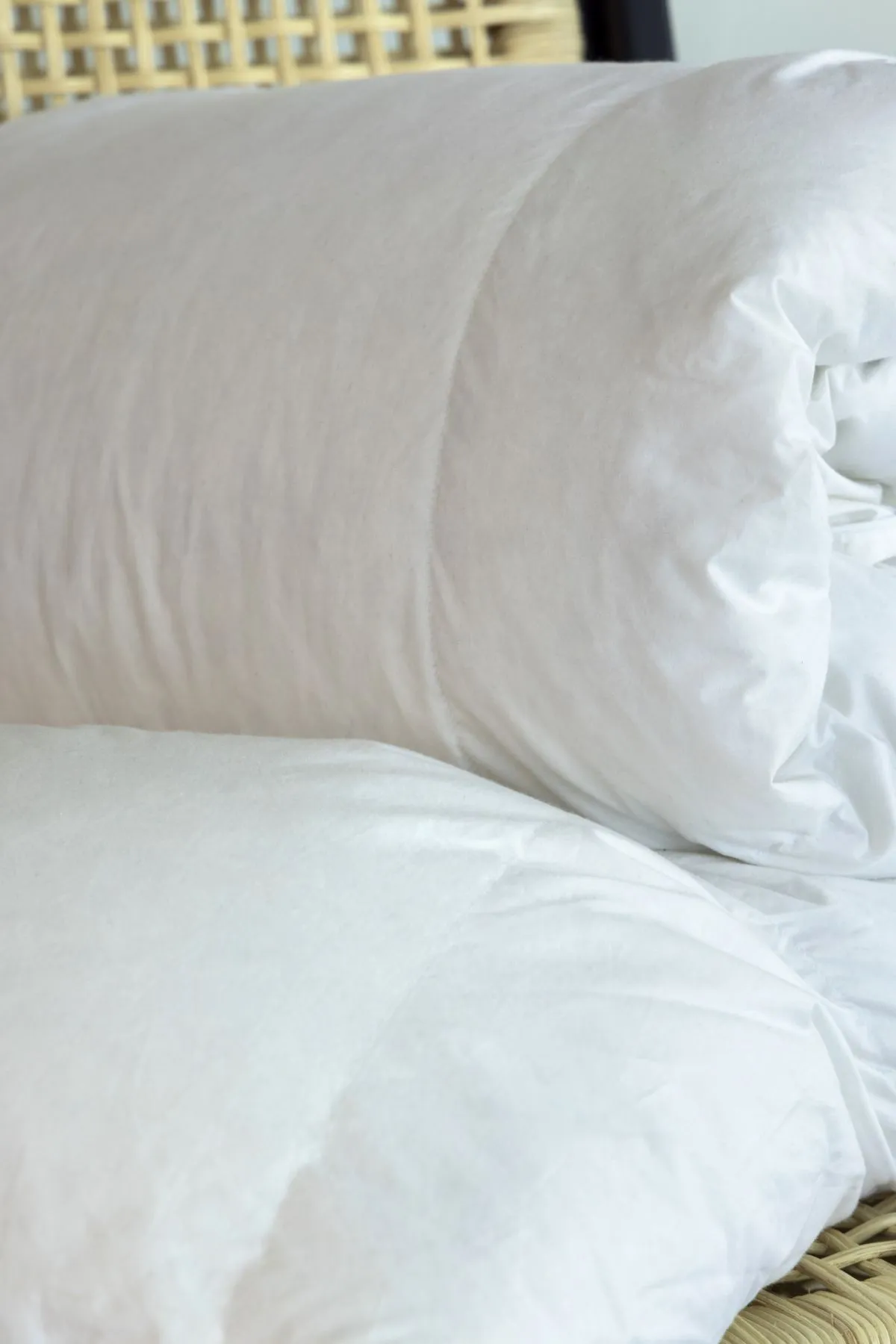 Soak&Sleep 4.5 Tog Duck Feather & Down Duvet in White 4