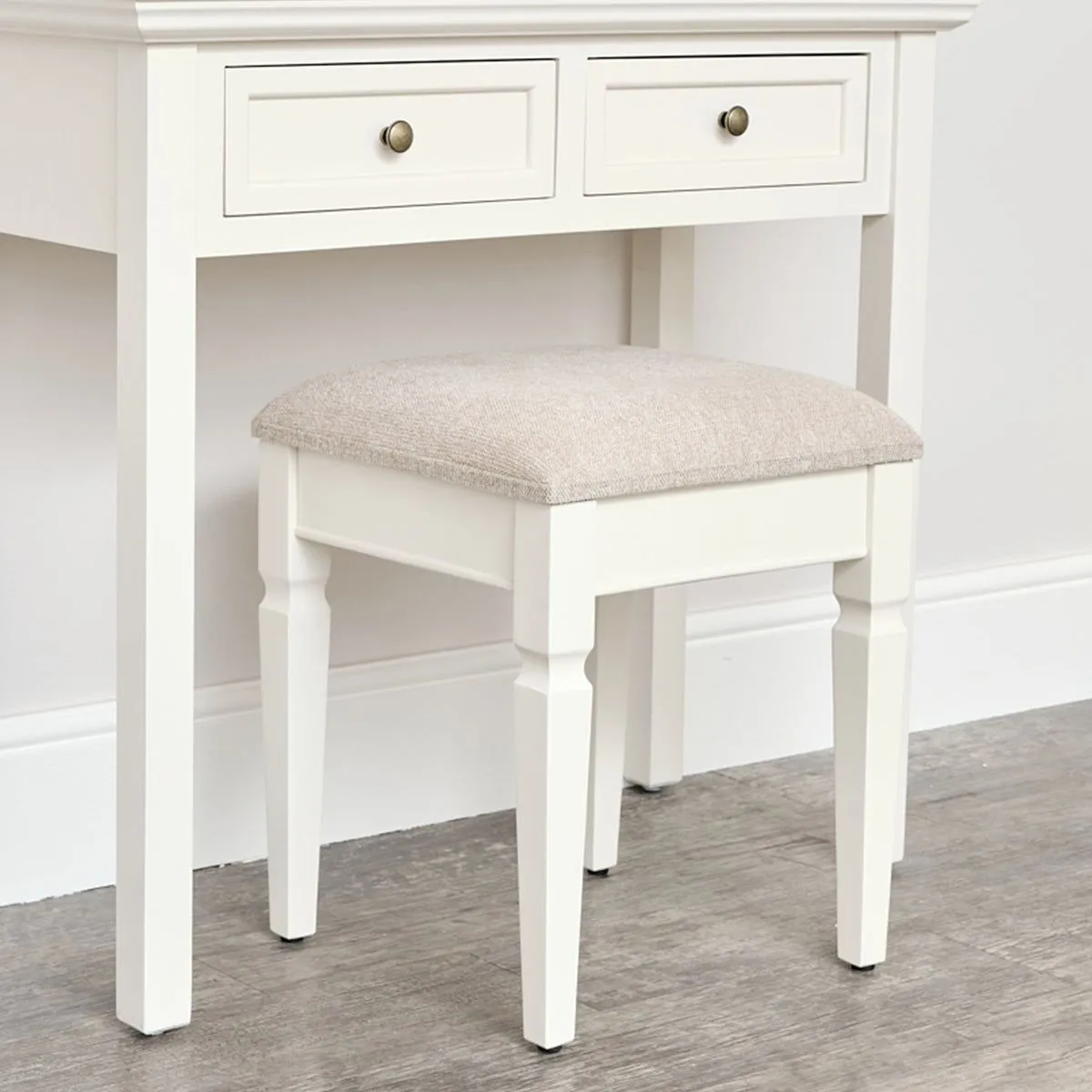 Melody Maison Ivory Cushioned Dressing Table Stool - Daventry Ivory Range in Off-White 6