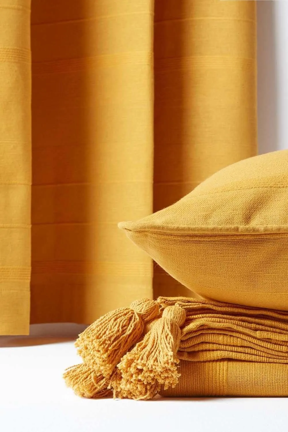 Homescapes Cotton Rajput Ribbed Cushion Cover in Mustard 5