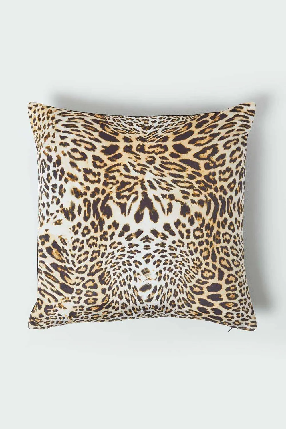 Homescapes Leopard Print Velvet Cushion 46 x 46 cm in Gold