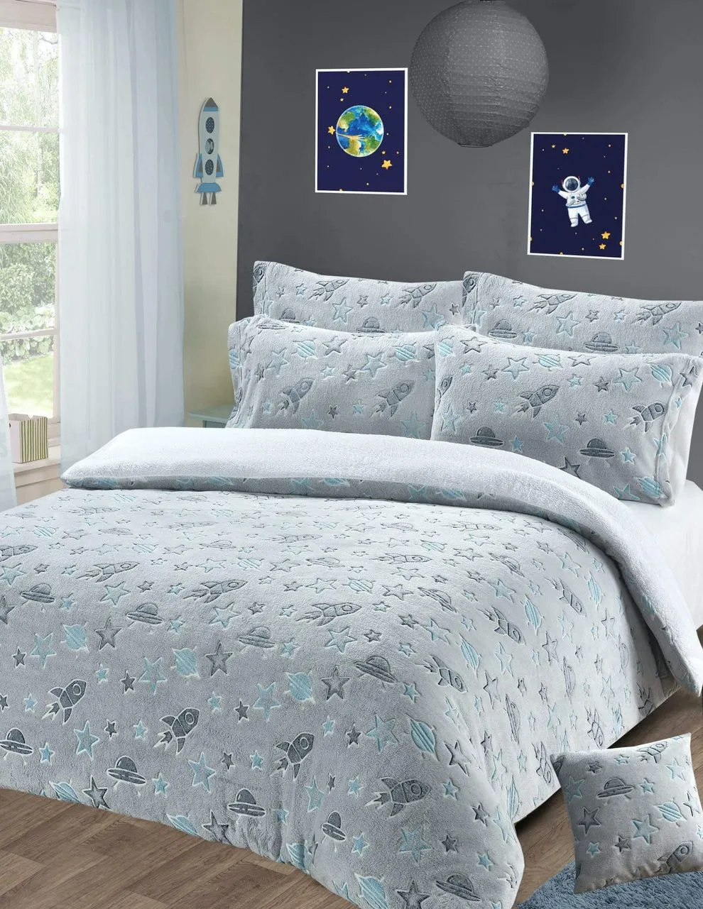 New Edge Blinds Outer Space Glow in the Dark Teddy Duvet Set - Double in Grey