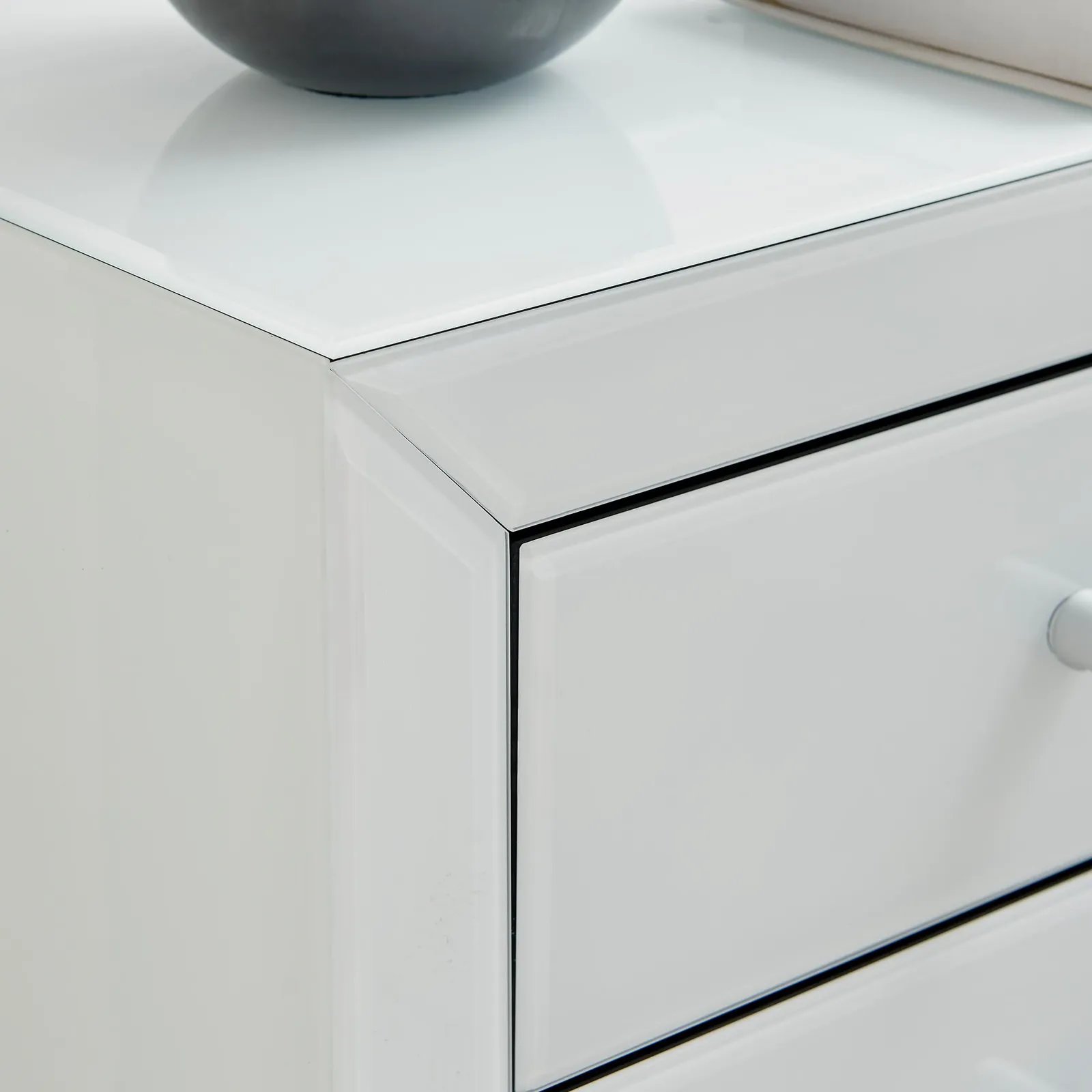 FurnitureboxUK Lexi Large Wooden Bedside Table with 3 Drawers & a Modern Mirrored Finish in White 5