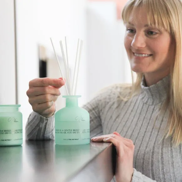 Meg Hawkins The Retreat Kingfisher Diffuser 2