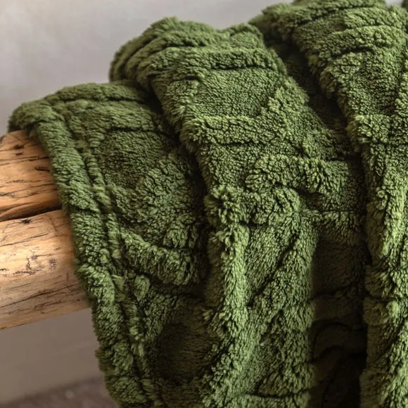 Forest Cable Stitched Throw Blanket 3