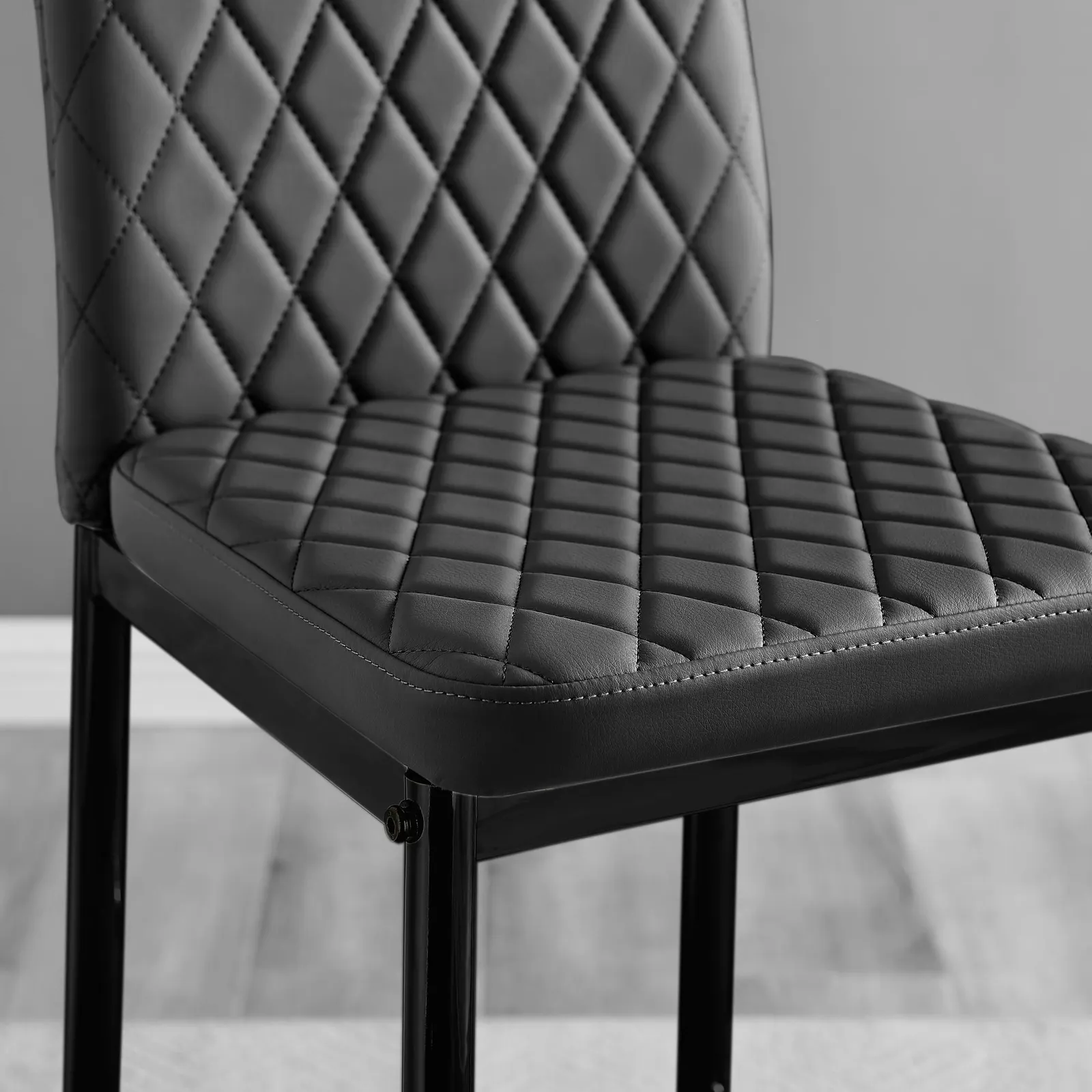 FurnitureboxUK Set of 2 Milan Hatched Faux Leather Padded Counter Stools With Black Metal Legs 3