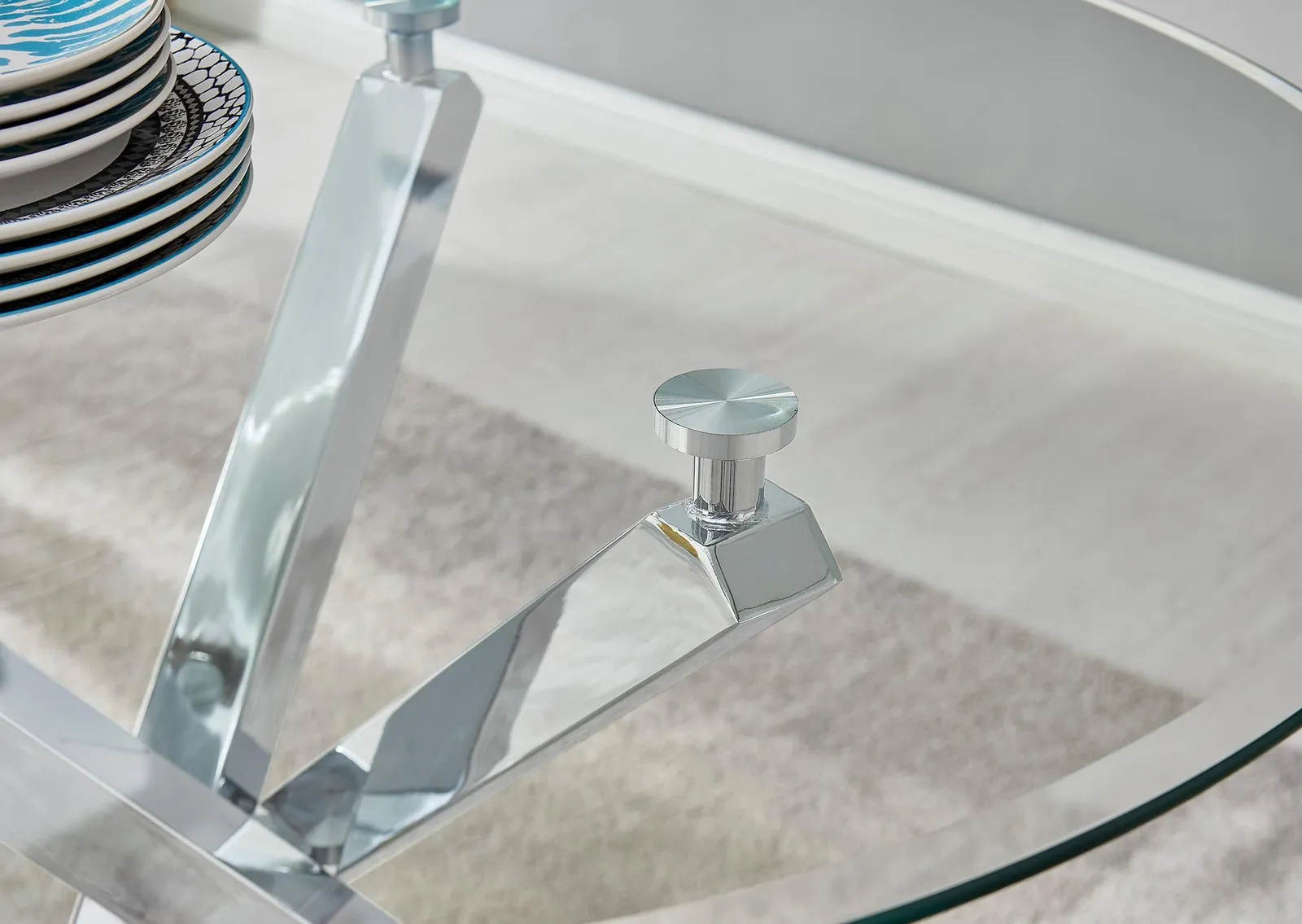 FurnitureboxUK Selina 100cm 4-Seater Striking Round Glass & Chrome Dining Table With Square Legs in Silver 3