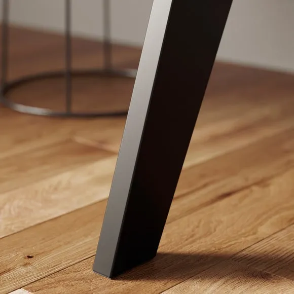 Markus Desk 5