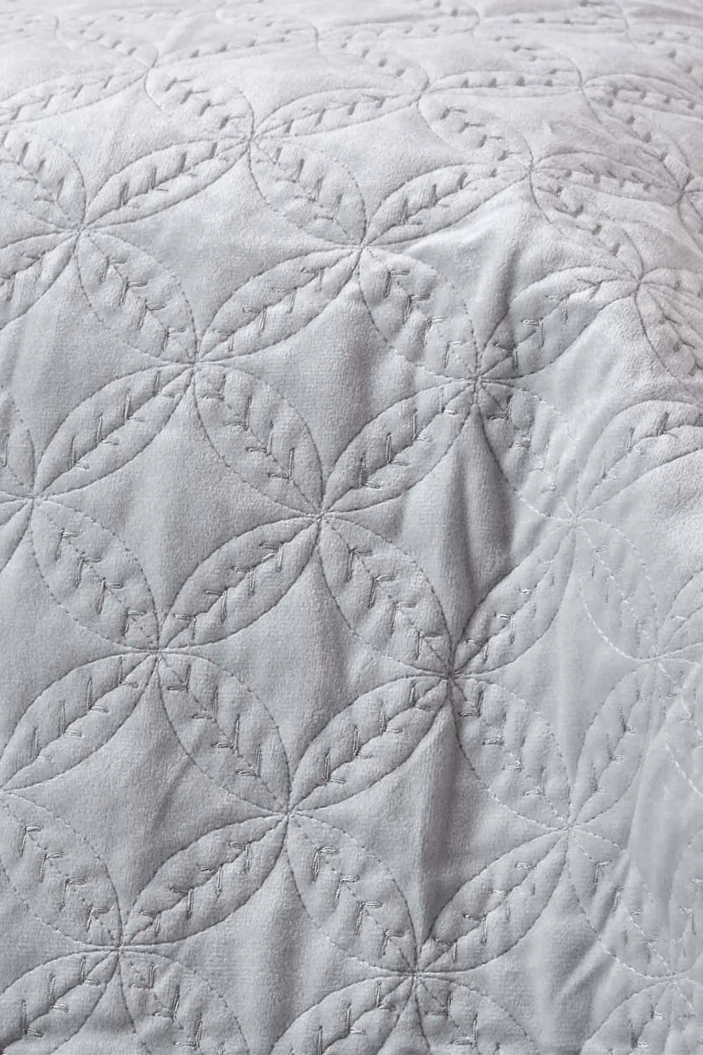 Homescapes Luxury Quilted Velvet Bedspread Geometric Pattern Throw in Grey 3