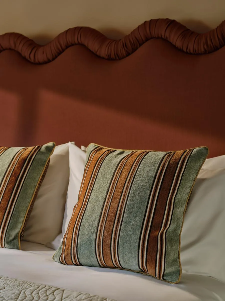 Regency Square Cushion