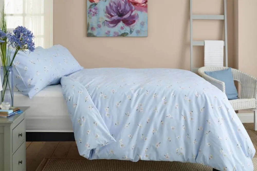 Deyongs Meadow Duvet Set with Printed Design in Blue 2