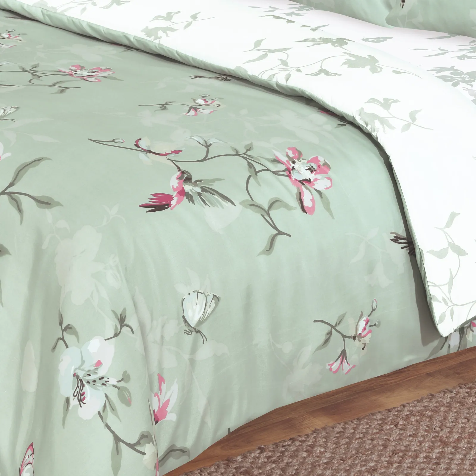 Rapport Home Hummingbird Microfibre Complete Duvet Set with Fitted Sheet in Green 2
