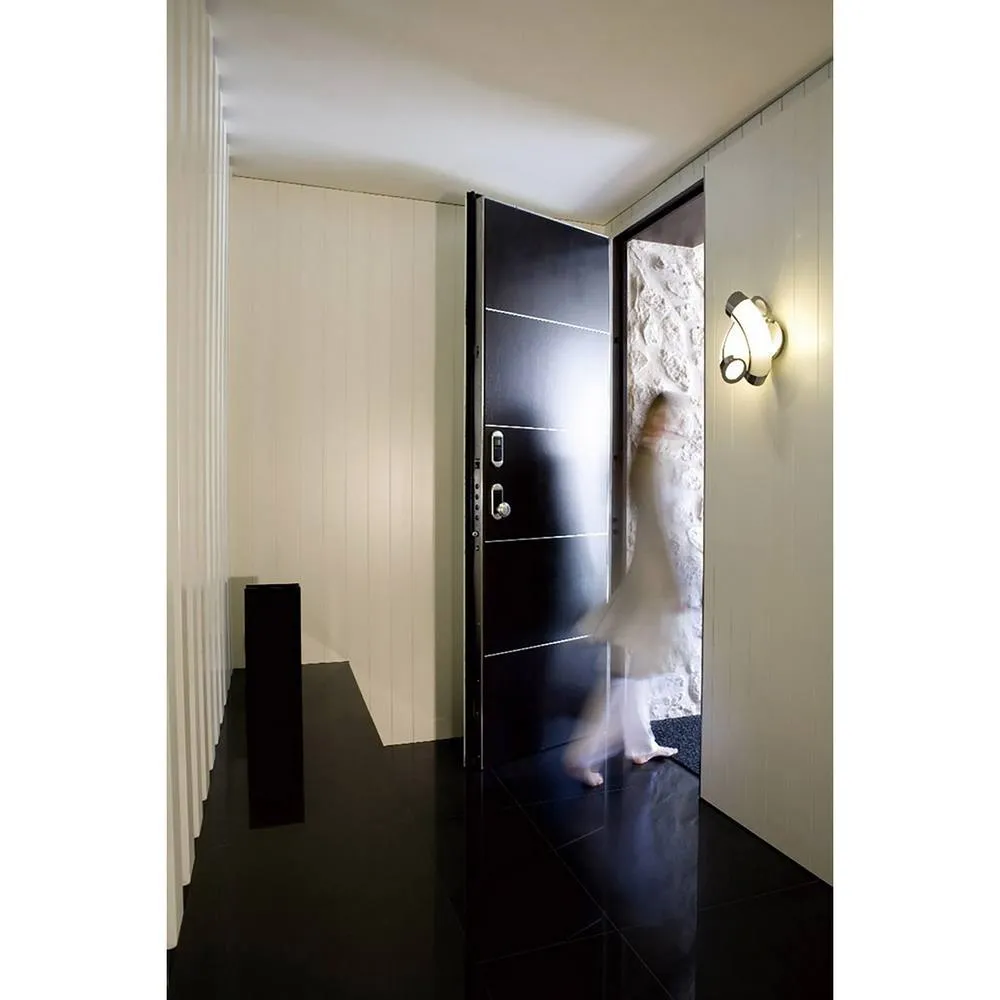 Netlighting Guss Wall Lamp E27 2 Light E27 Polished Chrome in White 2