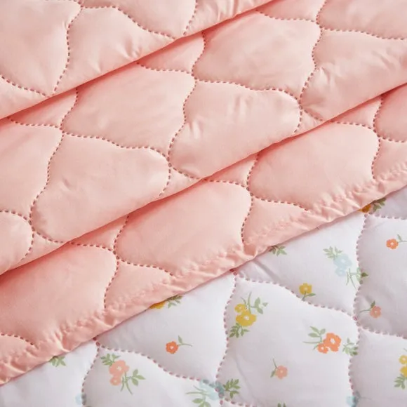Floral Pinsonic Bedspread 2