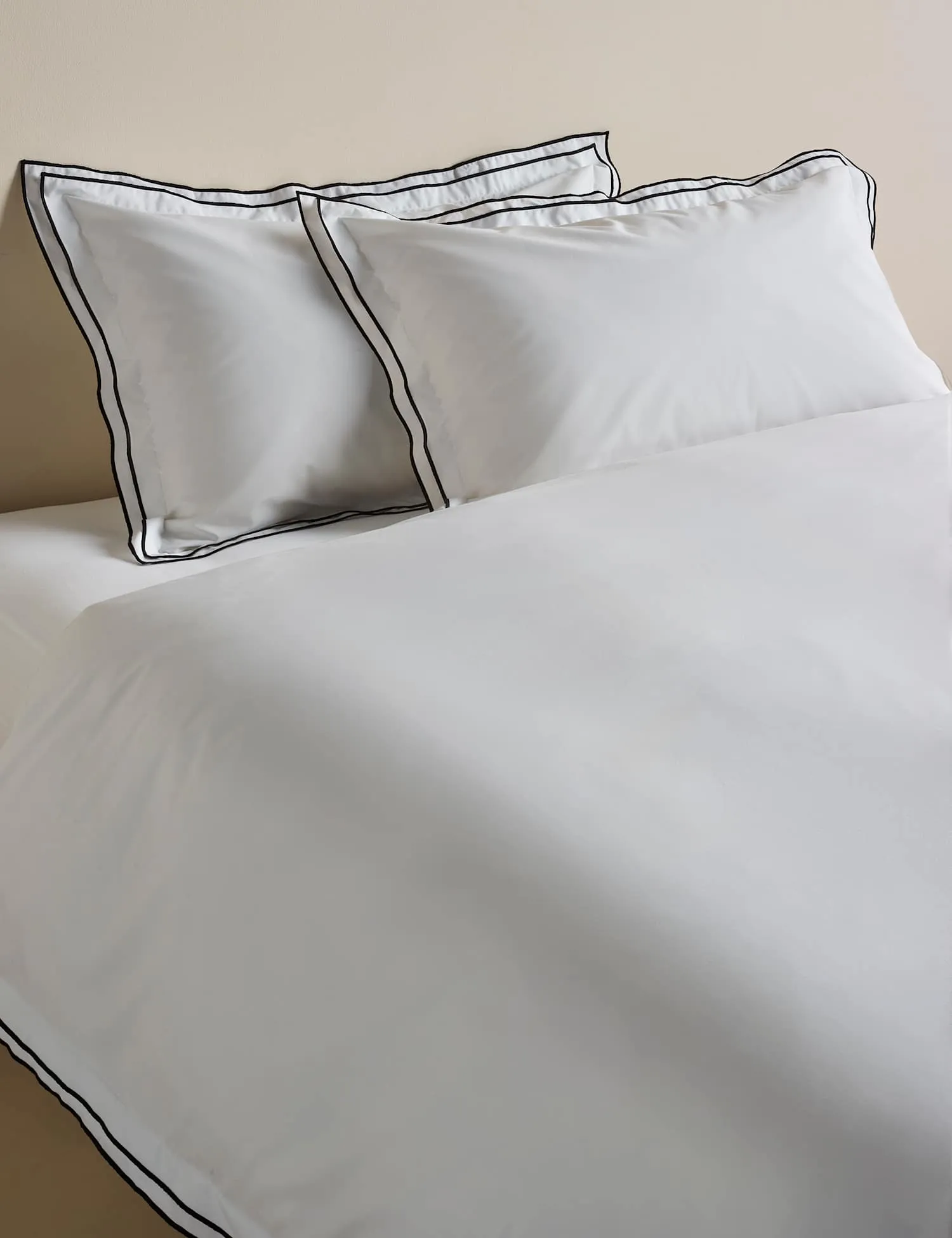 M&S Egyptian Cotton Embroidered Bedding Set Black