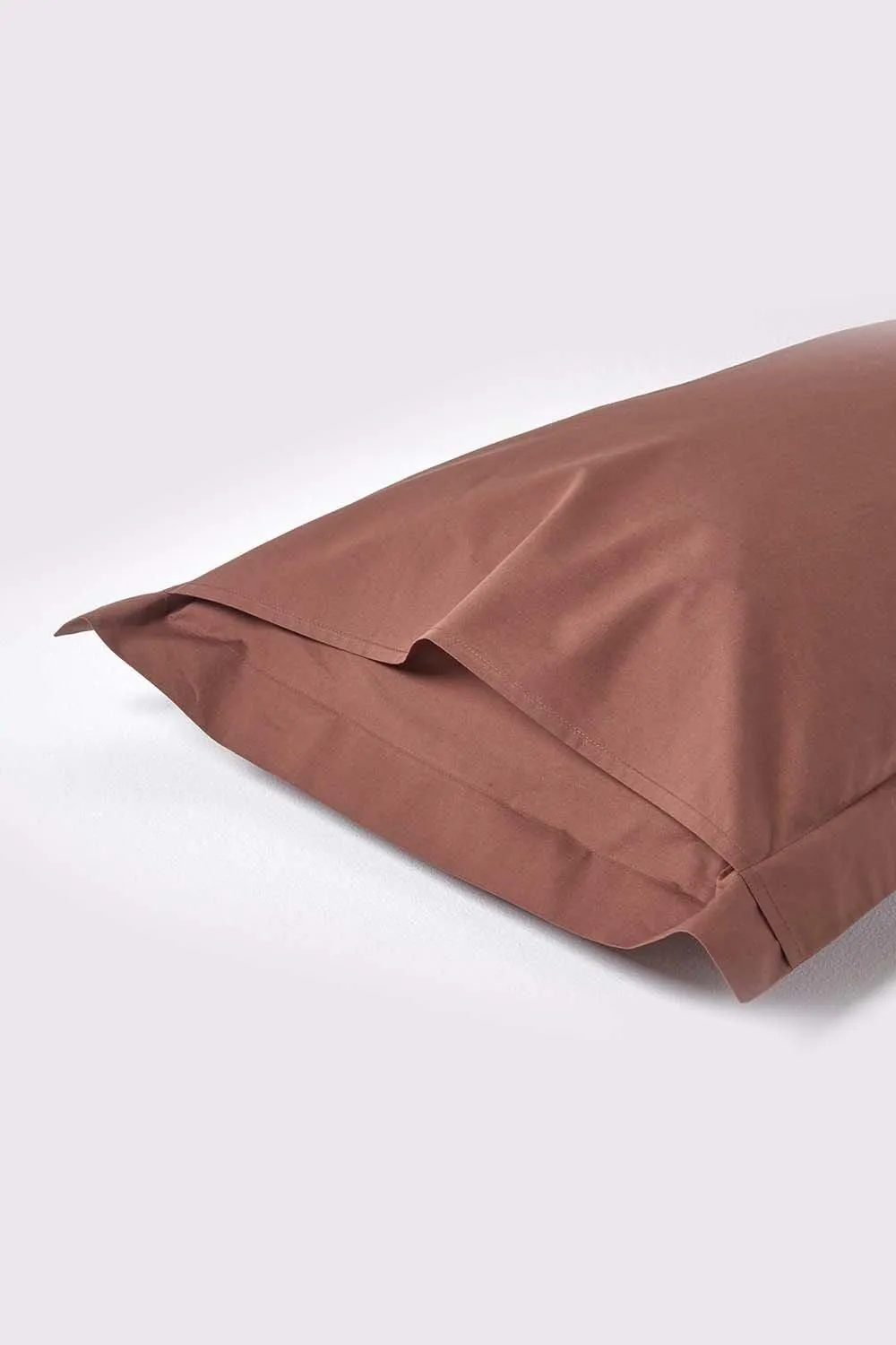 Homescapes Egyptian Cotton Oxford Pillowcase 200 TC, Standard Size in Chocolate 3