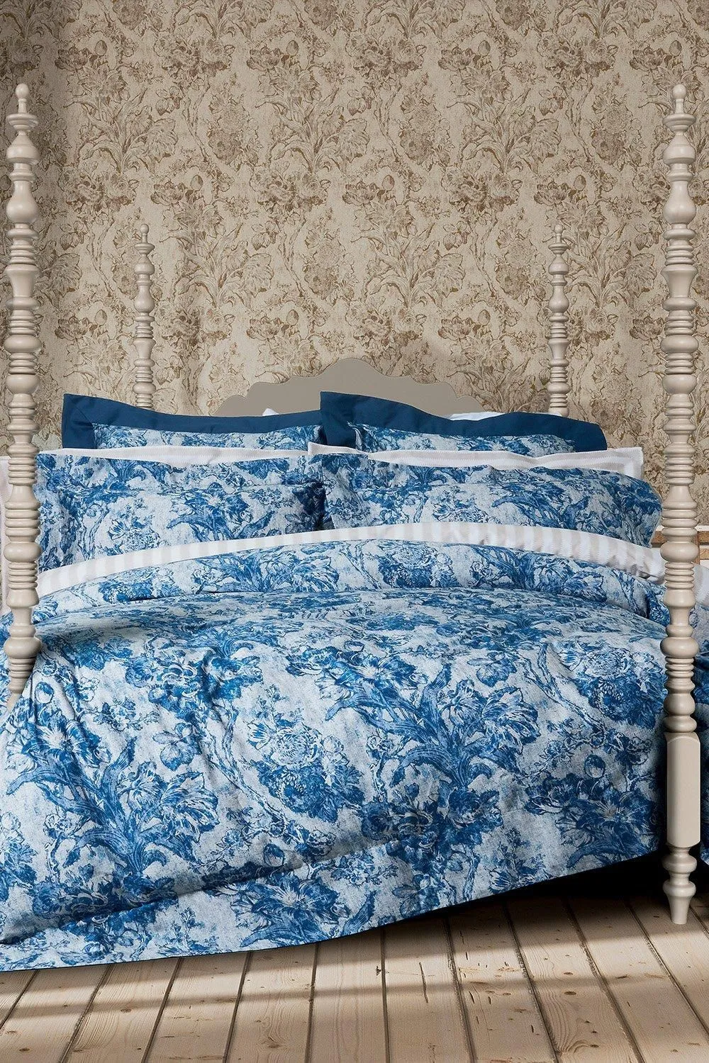 Sanderson 'Fringed Tulip Toile' Cotton Square Pillow Case Pair in Blue 3