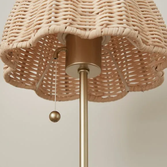 Amaria Scallop Table Lamp 4
