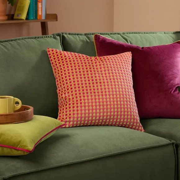 Furn. Checkered Square Cushion 4