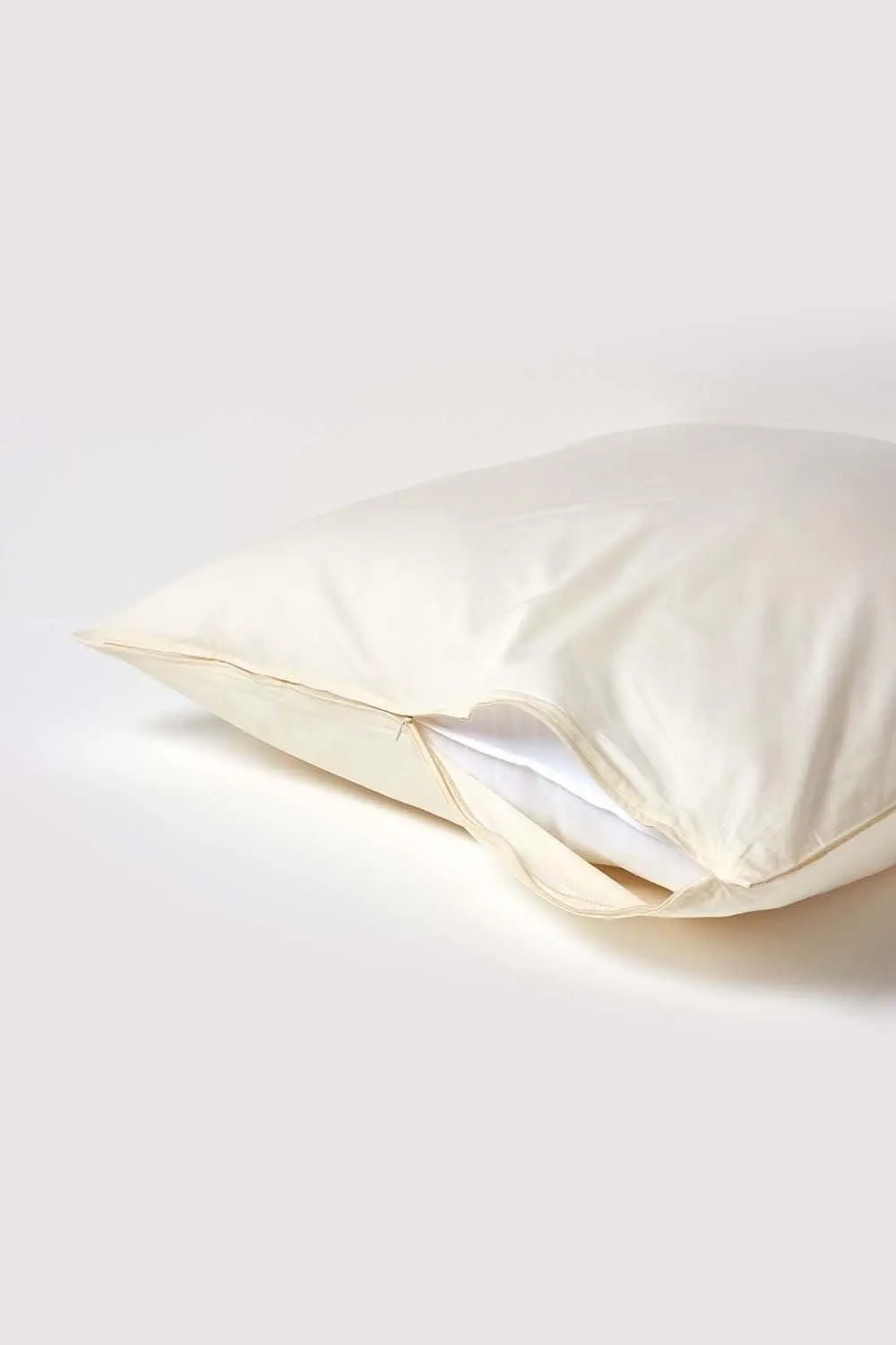 Homescapes Continental Egyptian Cotton Pillowcase 200 TC, 80 x 80 cm in Cream 3