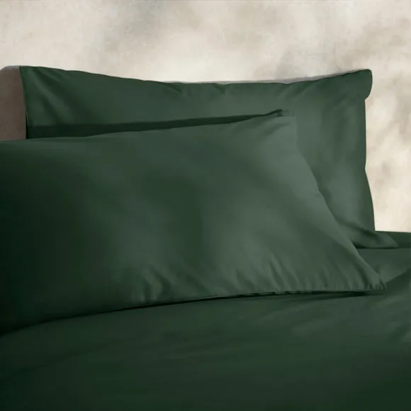 100% Egyptian Cotton 220 Thread Count Standard Pillowcase Pair 1