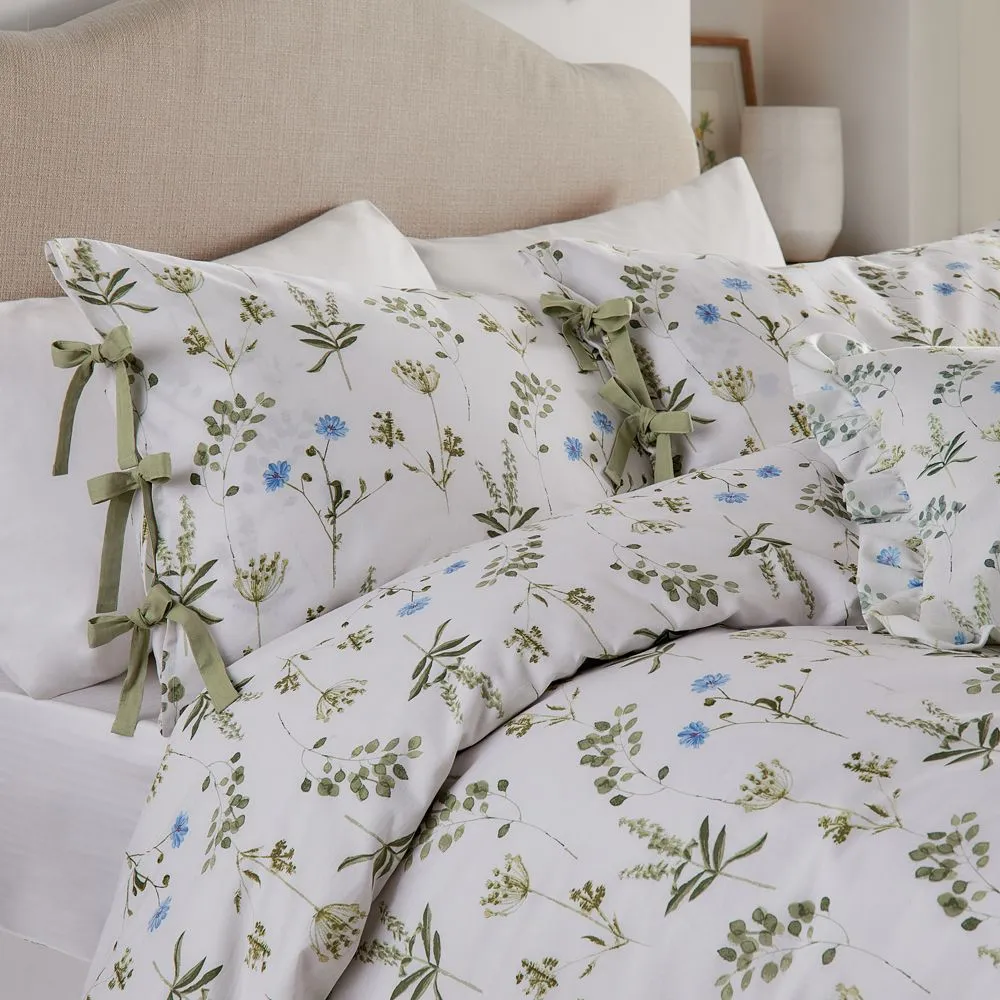Wylder Meadow 100% Cotton Floral Duvet Cover Set in White 2