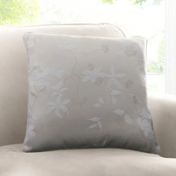 Chinoiserie Jacquard Eyelet Curtains 4