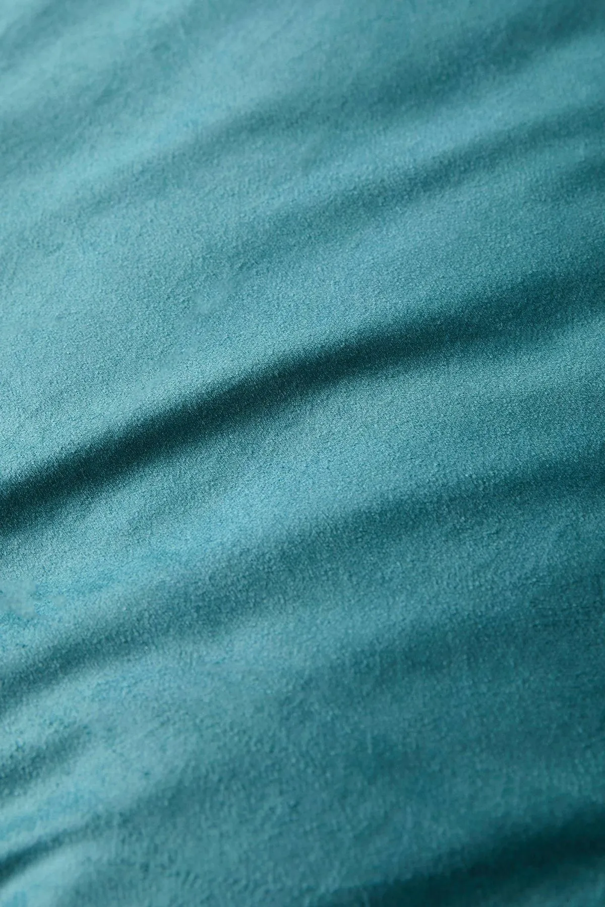 Laurence Llewelyn-Bowen 'Montrose' Luxury Velvet Duvet Cover Set in Teal 3