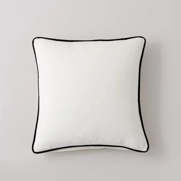 Clara Contrast Piping Cushion 2
