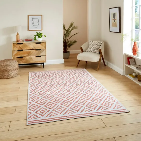 Coral Diamond Rug 1