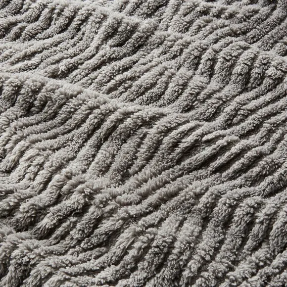 Henwood Textured Fleece Throw Blanket 130cm x 170cm 2