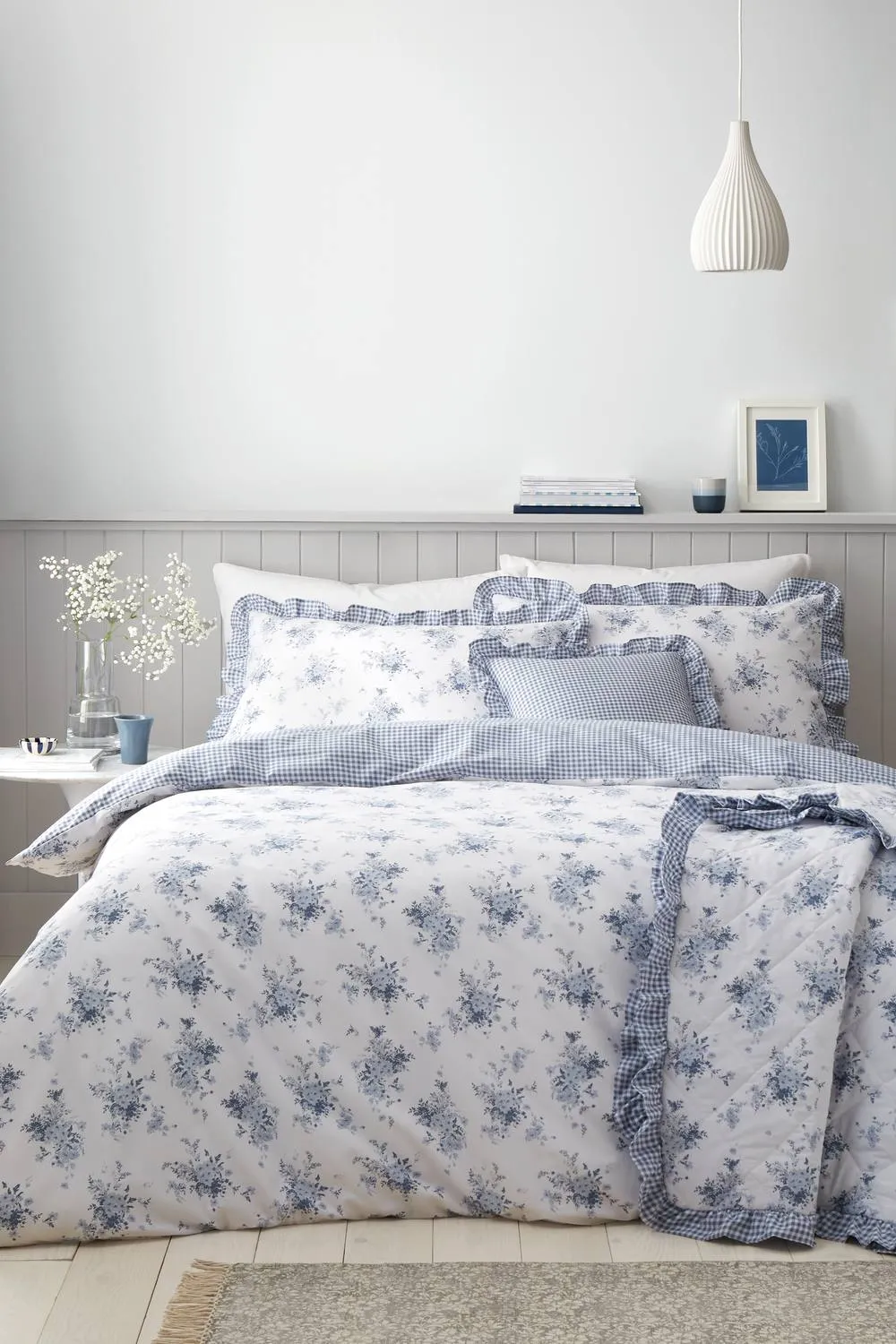 Catherine Lansfield 'Lucie Floral Frill' Reversible Duvet Cover Set in White 1